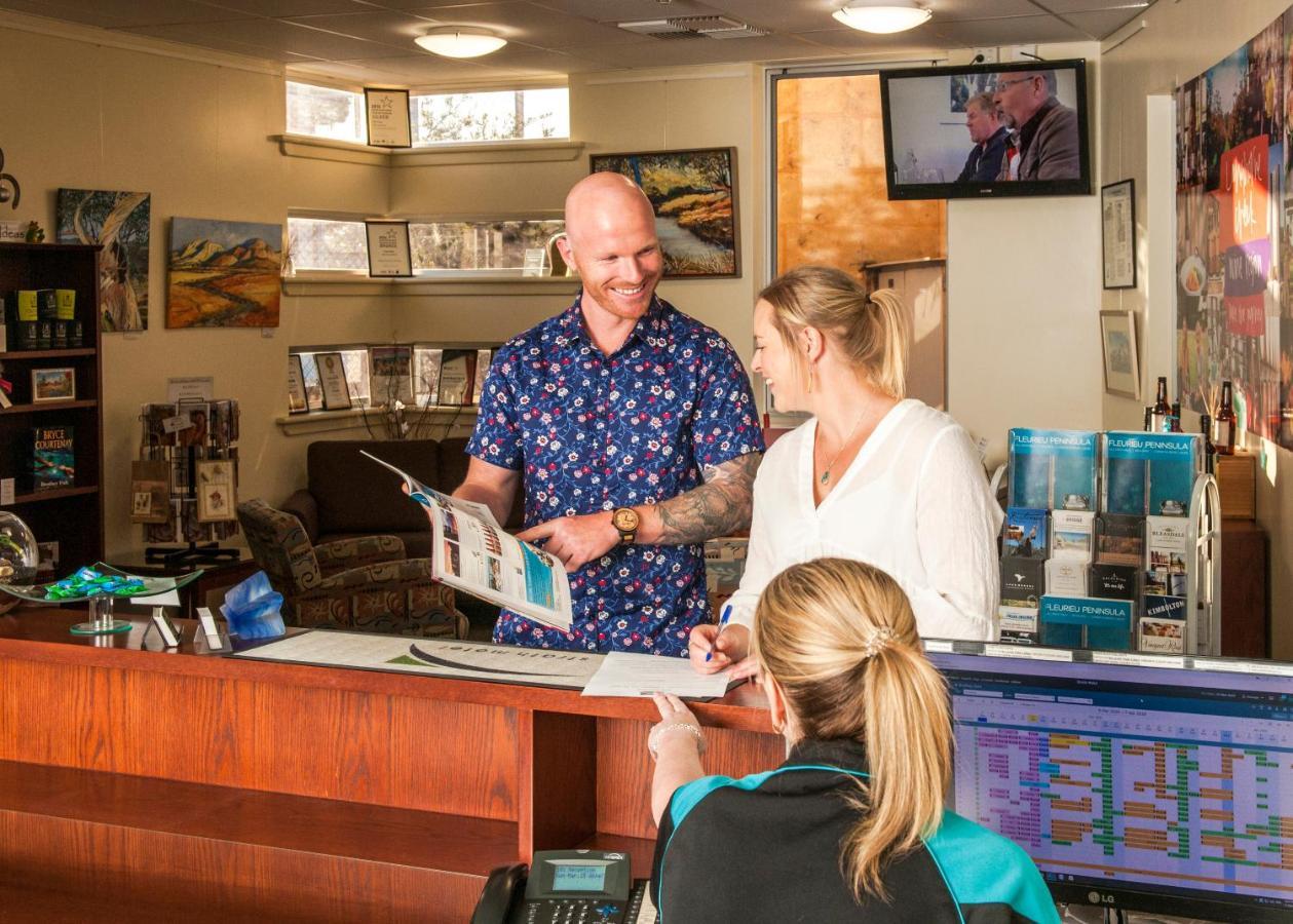 Strath Motel Strathalbyn Bagian luar foto