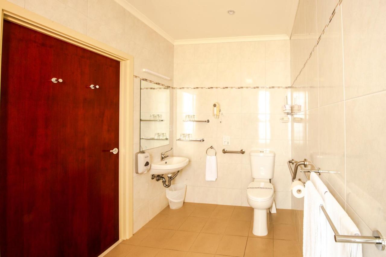 Strath Motel Strathalbyn Bagian luar foto