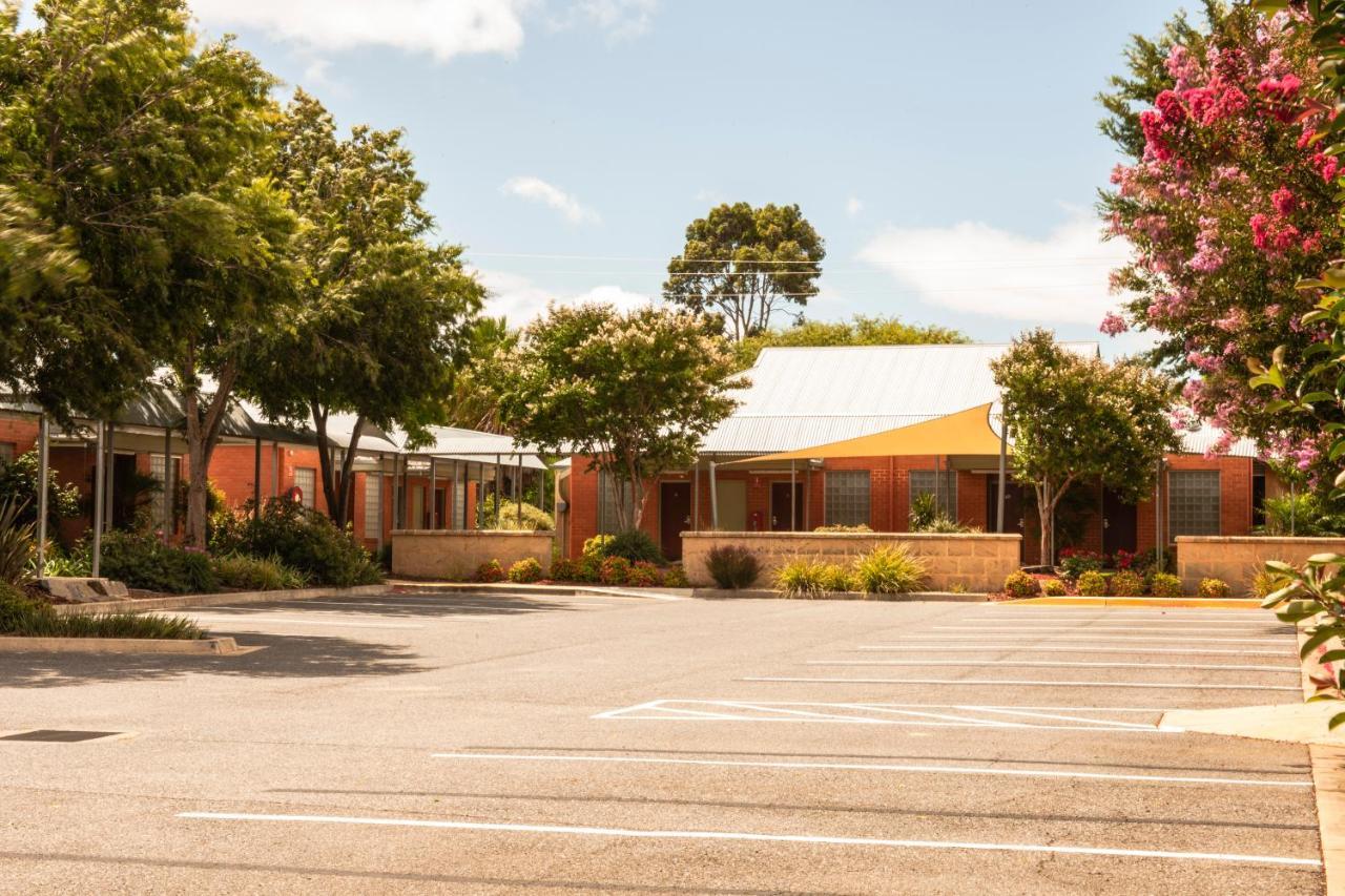 Strath Motel Strathalbyn Bagian luar foto